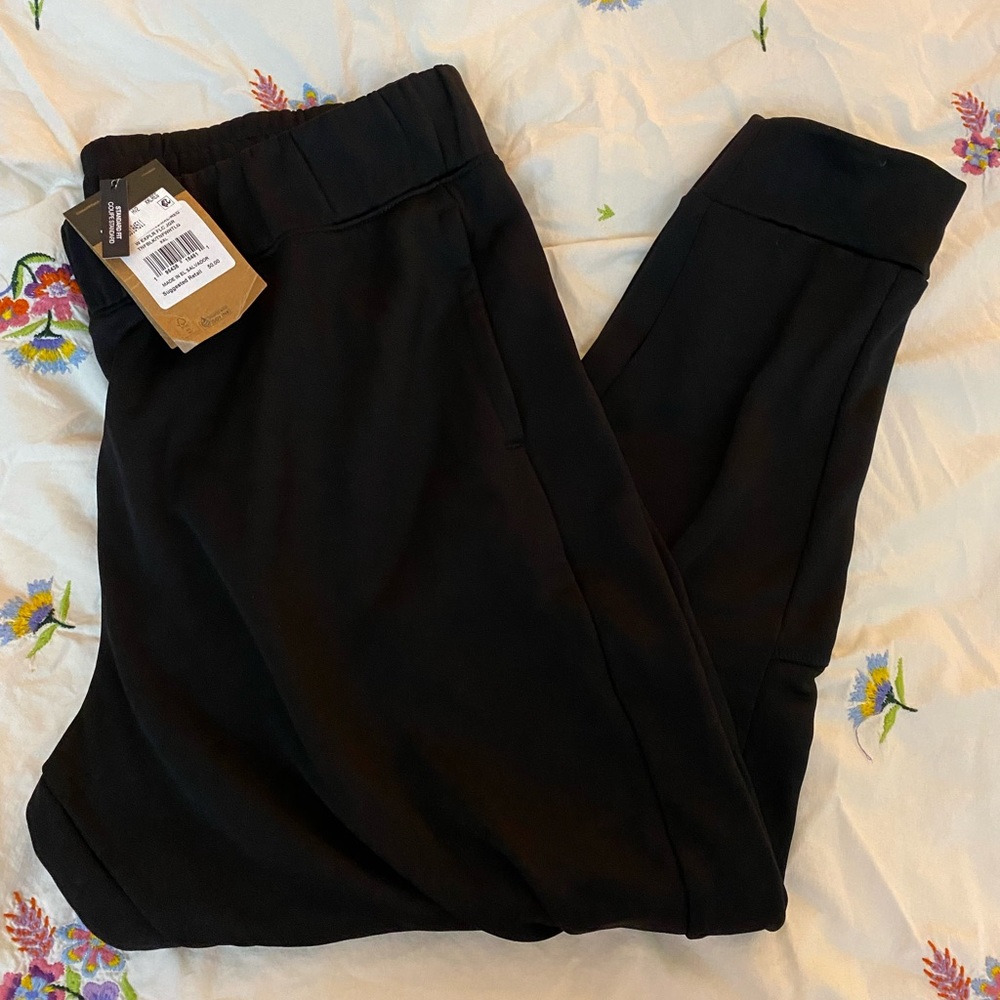 The North Face Black Skinny Leg Joggers (NWT) (Size XXL)